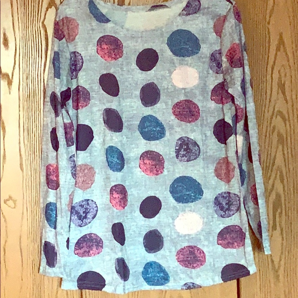 Women’s dot long sleeve top sz xl NWOT